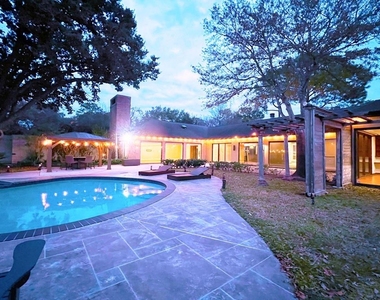 19 Windermere Lane - Photo Thumbnail 5