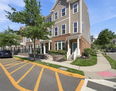 128 Wesmont - Photo Thumbnail 2