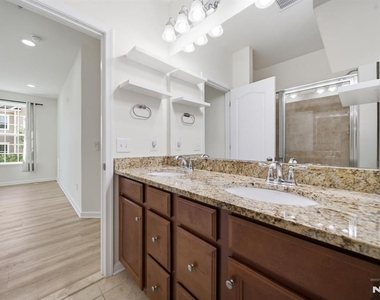 128 Wesmont - Photo Thumbnail 23