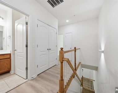 128 Wesmont - Photo Thumbnail 16