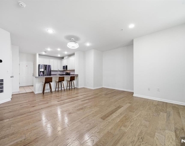 128 Wesmont - Photo Thumbnail 4