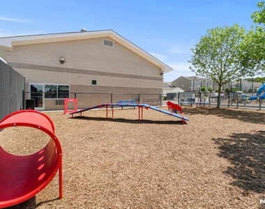 128 Wesmont - Photo Thumbnail 30