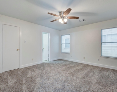 9622 Farrell Drive - Photo Thumbnail 11