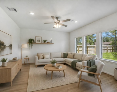 11928 Lakewood West Drive - Photo Thumbnail 3