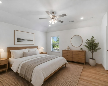 11928 Lakewood West Drive - Photo Thumbnail 10