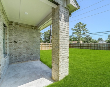 11928 Lakewood West Drive - Photo Thumbnail 20