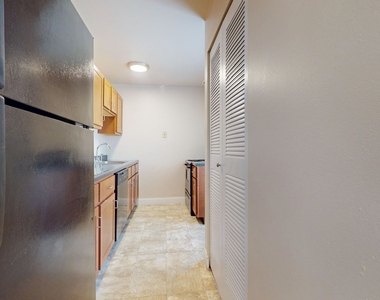 5660 Kingsbury Avenue - Photo Thumbnail 77