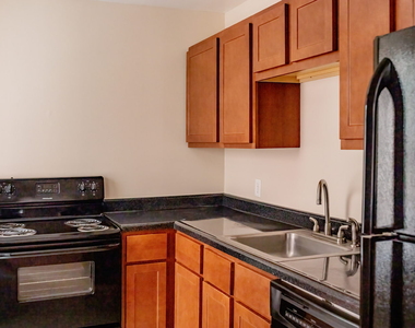 5660 Kingsbury Avenue - Photo Thumbnail 23