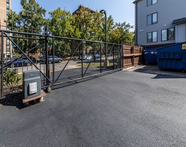 5660 Kingsbury Avenue - Photo Thumbnail 11