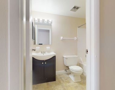 5660 Kingsbury Avenue - Photo Thumbnail 20