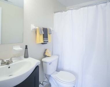 5660 Kingsbury Avenue - Photo Thumbnail 70