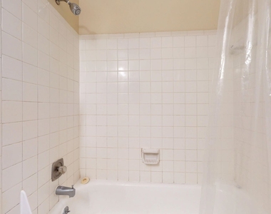 5660 Kingsbury Avenue - Photo Thumbnail 35