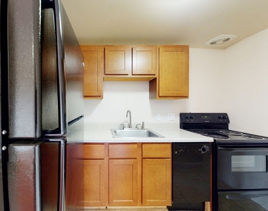 5660 Kingsbury Avenue - Photo Thumbnail 2