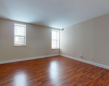 5660 Kingsbury Avenue - Photo Thumbnail 30