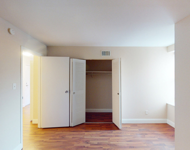 5660 Kingsbury Avenue - Photo Thumbnail 97