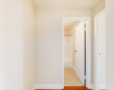 5660 Kingsbury Avenue - Photo Thumbnail 40