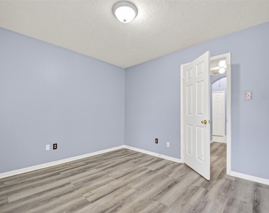 11563 Withers Way Circle - Photo Thumbnail 24