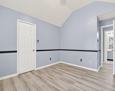 11563 Withers Way Circle - Photo Thumbnail 20