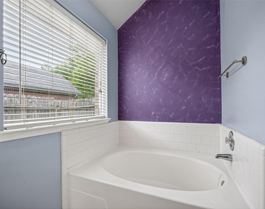 11563 Withers Way Circle - Photo Thumbnail 32
