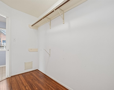 11563 Withers Way Circle - Photo Thumbnail 34