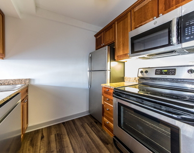 18 South Kingshighway - Photo Thumbnail 213