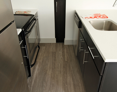 18 South Kingshighway - Photo Thumbnail 245