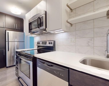 18 South Kingshighway - Photo Thumbnail 93