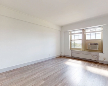 18 South Kingshighway - Photo Thumbnail 239