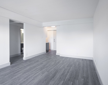 18 South Kingshighway - Photo Thumbnail 367