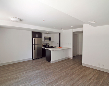 18 South Kingshighway - Photo Thumbnail 242