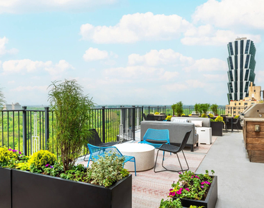18 South Kingshighway - Photo Thumbnail 1