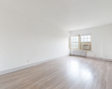 18 South Kingshighway - Photo Thumbnail 427