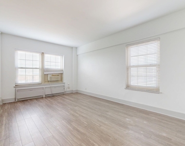 18 South Kingshighway - Photo Thumbnail 255