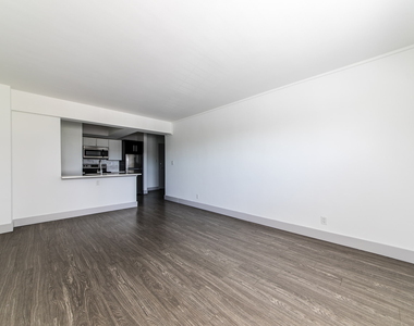 18 South Kingshighway - Photo Thumbnail 86