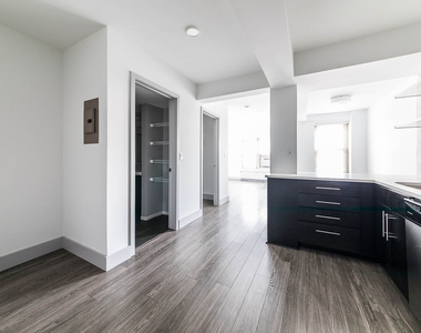 18 South Kingshighway - Photo Thumbnail 274