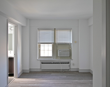 18 South Kingshighway - Photo Thumbnail 331