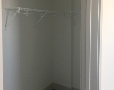 18 South Kingshighway - Photo Thumbnail 108