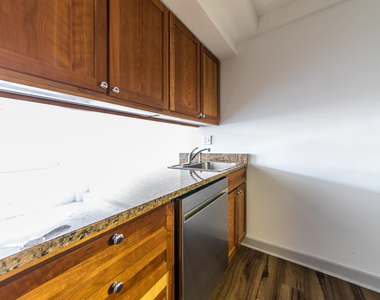 18 South Kingshighway - Photo Thumbnail 215