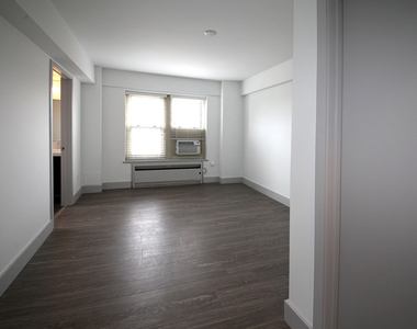 18 South Kingshighway - Photo Thumbnail 412