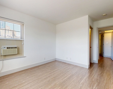 18 South Kingshighway - Photo Thumbnail 383