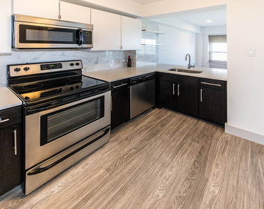 18 South Kingshighway - Photo Thumbnail 284