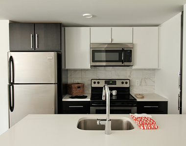 18 South Kingshighway - Photo Thumbnail 241