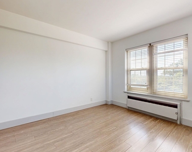 18 South Kingshighway - Photo Thumbnail 384