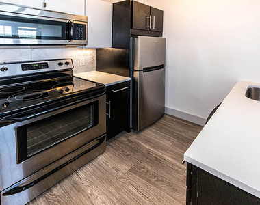 18 South Kingshighway - Photo Thumbnail 307