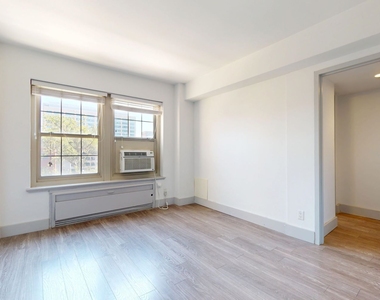 18 South Kingshighway - Photo Thumbnail 207