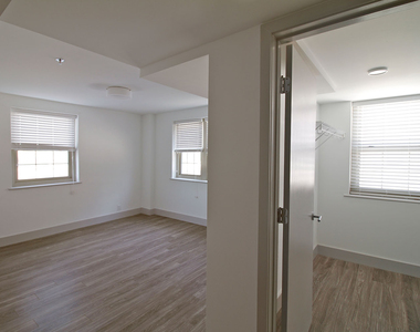 18 South Kingshighway - Photo Thumbnail 246