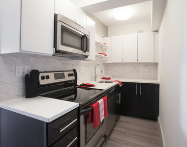 18 South Kingshighway - Photo Thumbnail 368