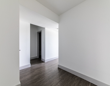 18 South Kingshighway - Photo Thumbnail 87