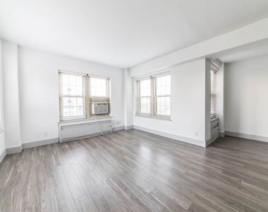 18 South Kingshighway - Photo Thumbnail 277