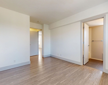 18 South Kingshighway - Photo Thumbnail 386